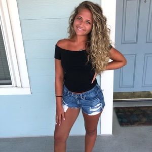 Meet your Posher, Megan